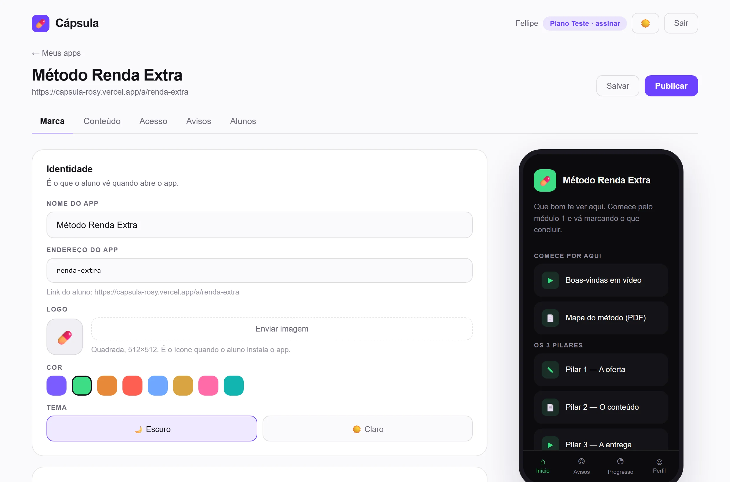Construtor da Cápsula com a prévia do app num celular ao lado